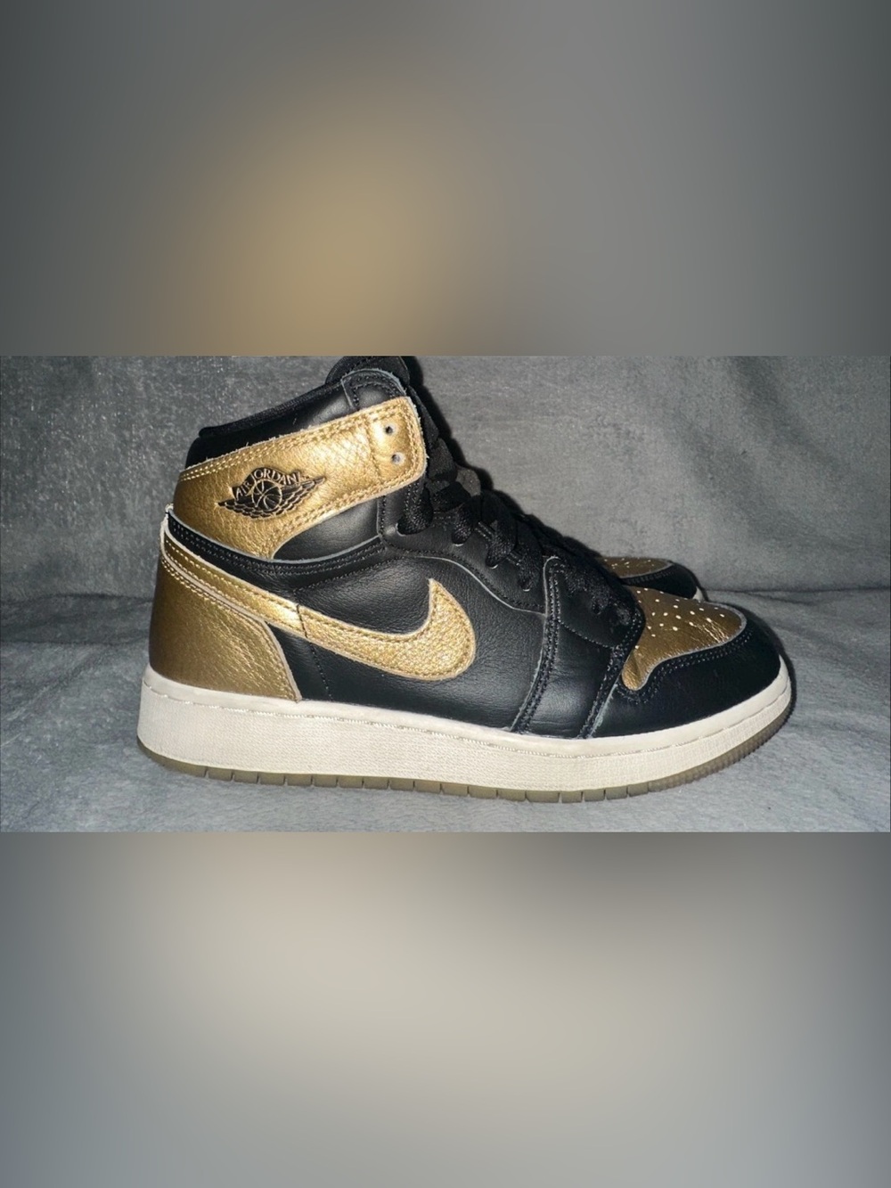 Air Jordan 1 Retro High OG GS Athletic Shoes ‘Black/Gold’ FD1437 071 - Size 5Y